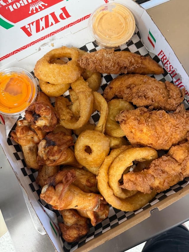 WINGS/RINGS/TENDIES.